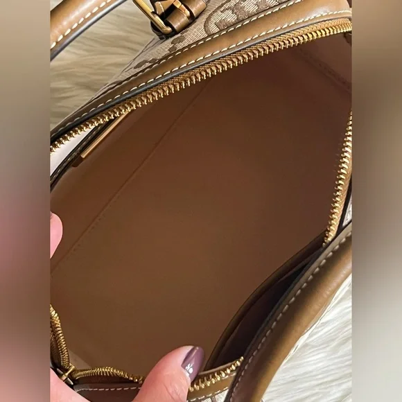 💰SOLD - 83970 - Tory Burch Monogram Jacquard Barrel Bag - Picture 10 of 16